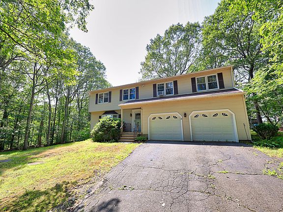 3rd image of 72 Talmadge Hill Road