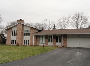18 Thrasher Cir, Pittsford, NY 14534