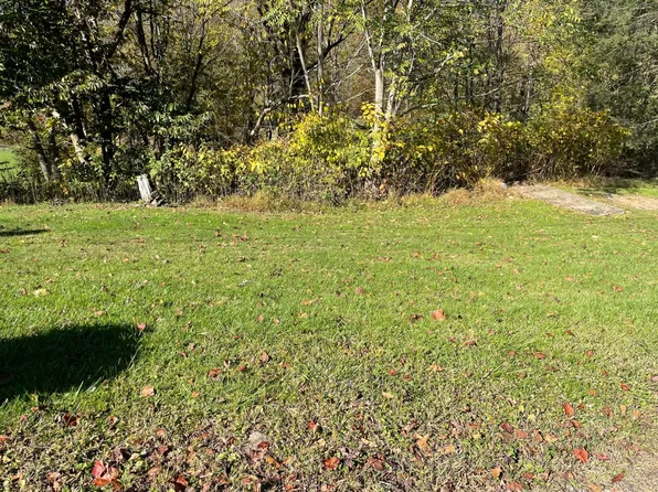 Elk St, Gassaway, WV 26624