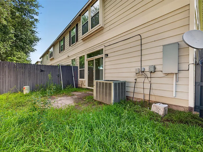 8126 Montague Manor Ln — Photo 39