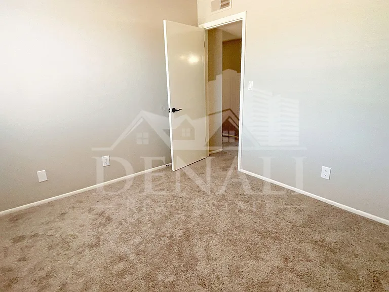 2243 W McRae Way — Photo 18