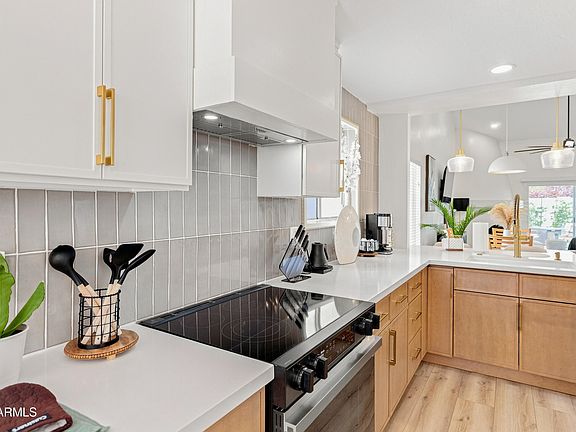 5th image of 3623 N 27TH Way