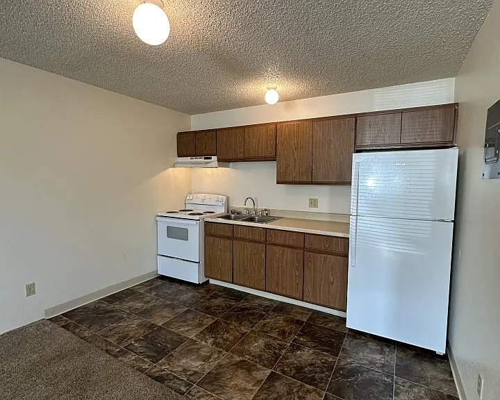 148 Prickett Ln #9 — Photo 4