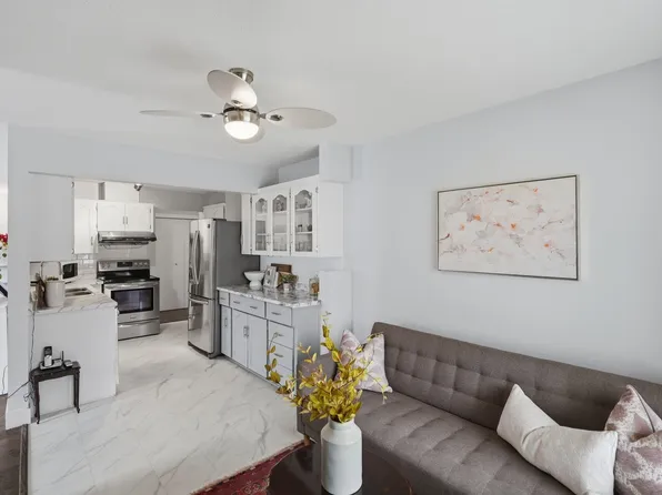 2414 Church St #101, Abbotsford, BC V2T 3J7