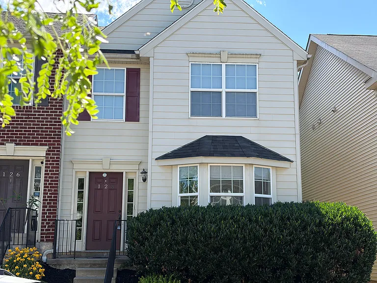 128 Cobbler Ln — Photo 1