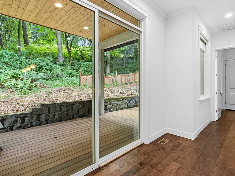15315 NE Woodland Pl — Photo 17