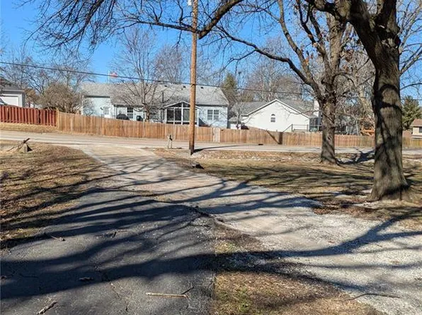 416 Horstmeier Rd, Saint Peters, MO 63376