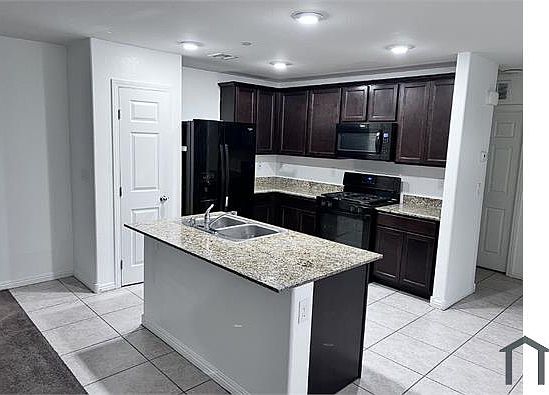 2nd image of 4645 Townwall St