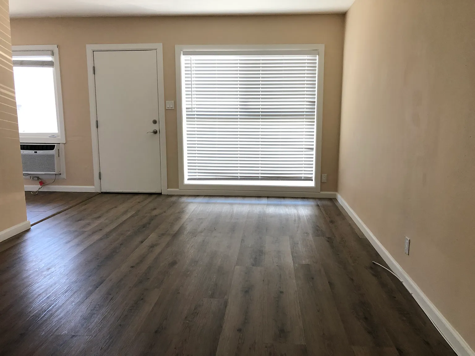 11 bed, 600 sqft, $1,850 — Photo 2
