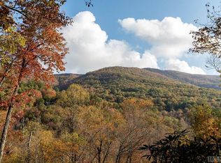 846 Hickory Dr, Sapphire, NC 28774