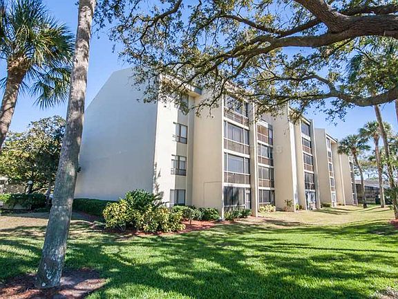 2nd image of 13618 Greenfield Dr APT 404
