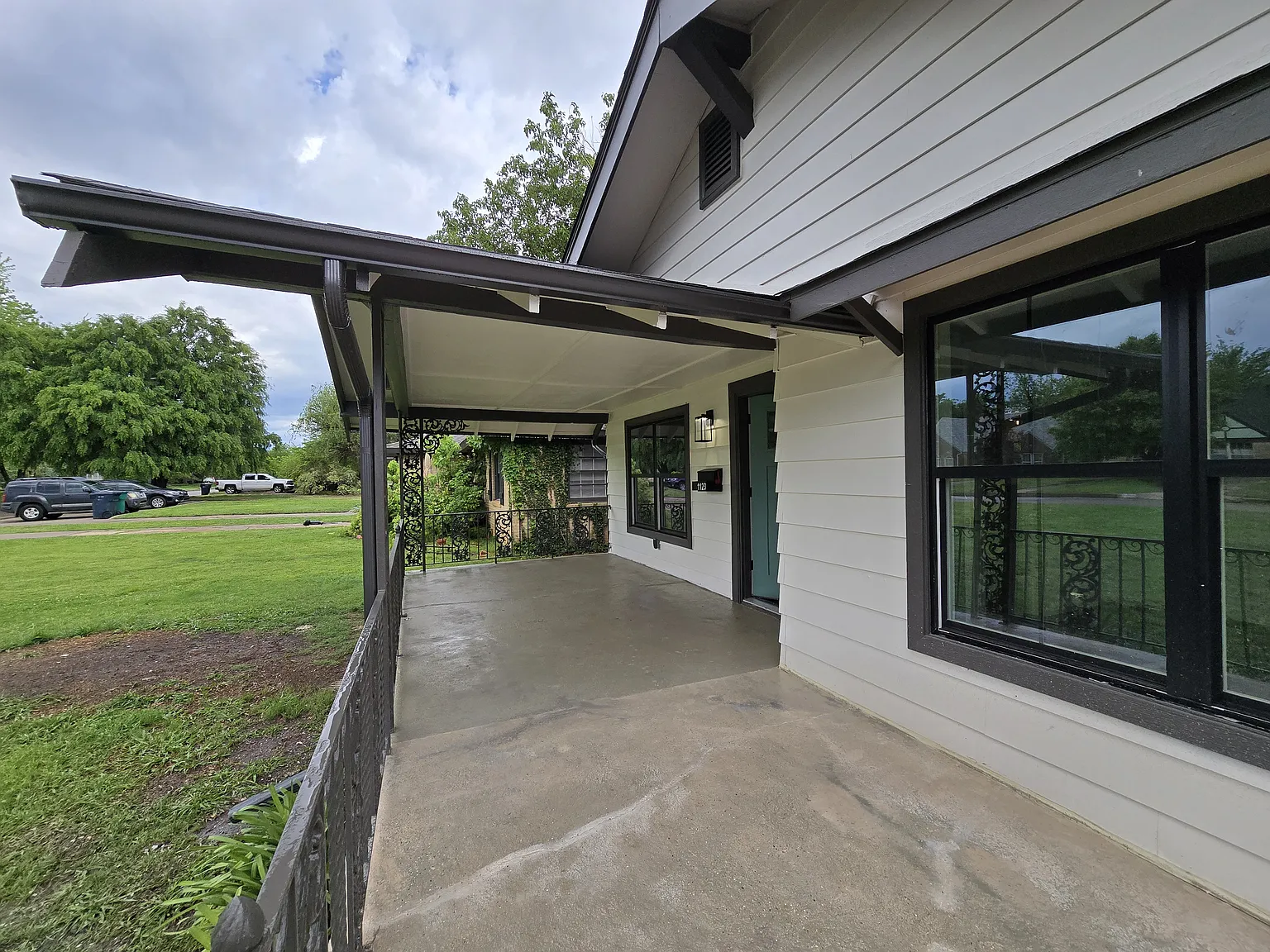 3 bed, 1312 sqft, $1,680 — Photo 2