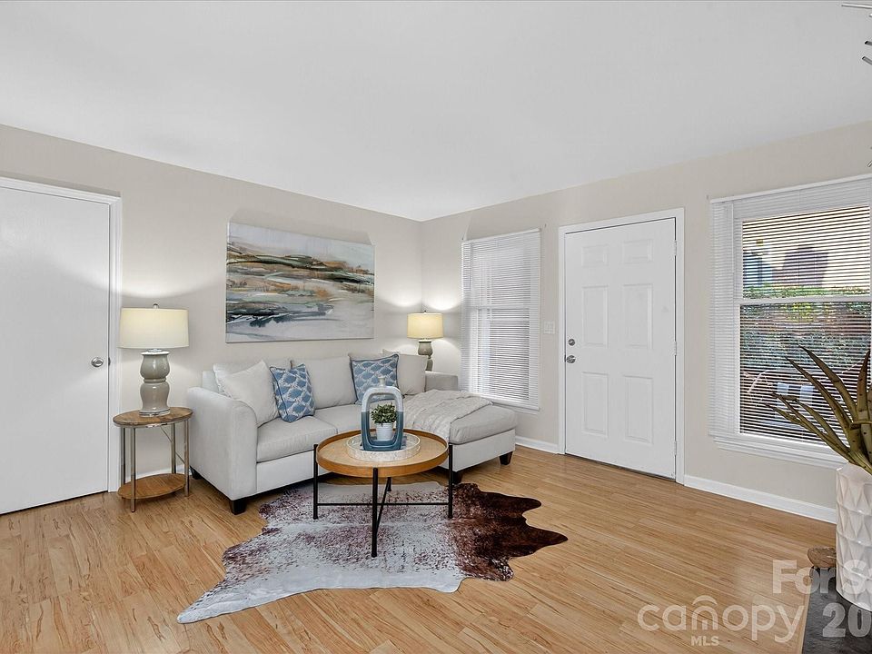 1st image of 430 Queens Rd APT 311
