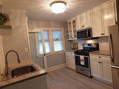 263 N 110th Pl, Wauwatosa, WI, 53226