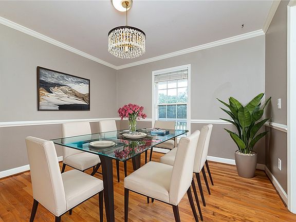 5th image of 112 Kingswood Cir
