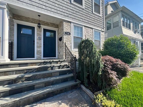 2nd image of 736 Pennington St