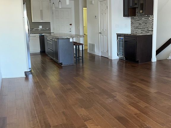 4th image of 1994 Diamond St Unit 4