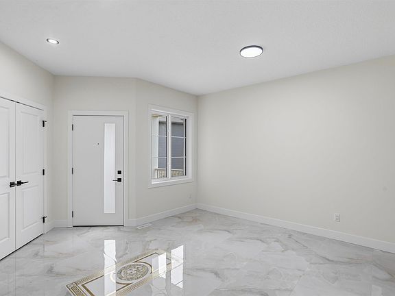 4th image of 2155 1st Ave SW