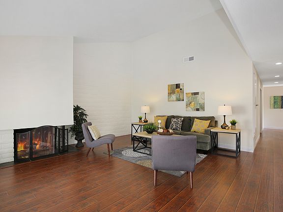 2nd image of 9431 Tudor Ln