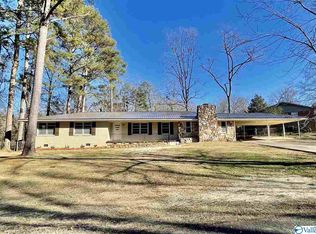 304 Kenwood Cir, Gadsden, AL 35904