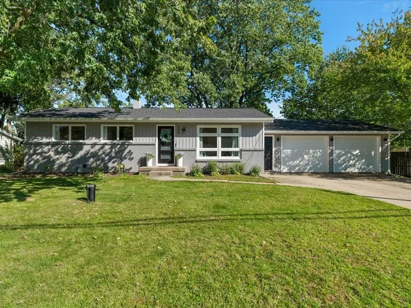 200 Vine St SE, Caledonia, MI 49316