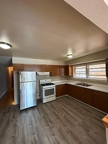 4017 Saint Paul Ave Photo 1