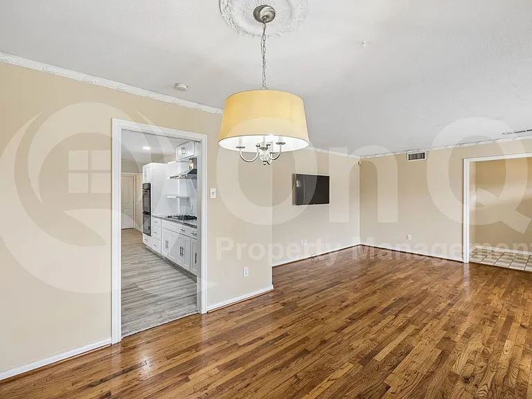 9007 Sweetwater Dr — Photo 7