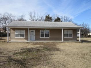606 N Sharon St, Tecumseh, OK 74873