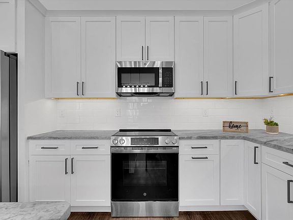 4th image of 103 Bunker Ln