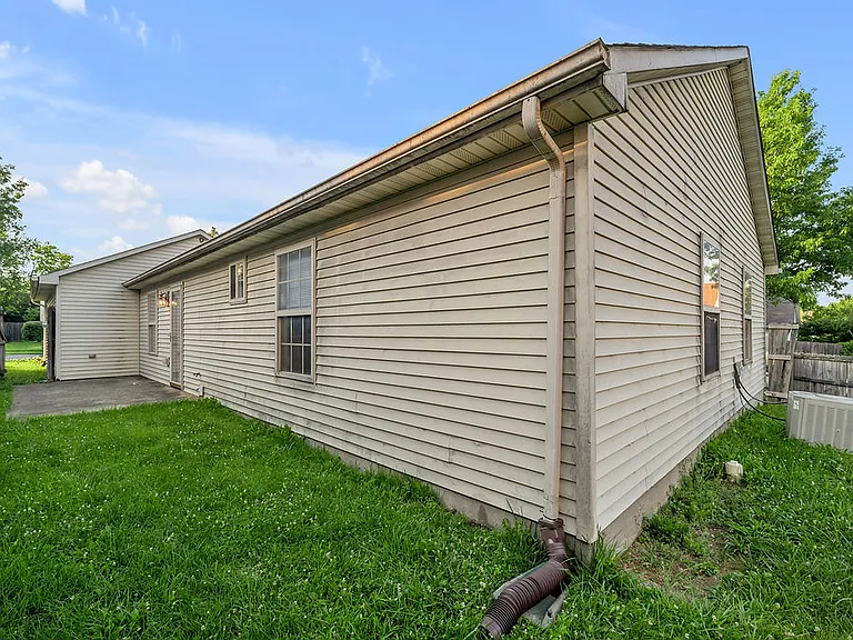 660 Morgan Hills Dr — Photo 35