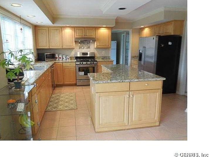 1st image of 7 Saybrooke Dr