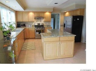 7 Saybrooke Dr, Penfield, NY 14526