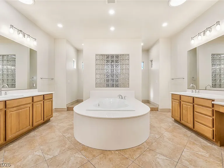 3694 Cameron Paul Ct — Photo 16