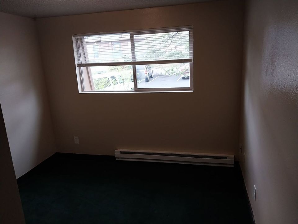2nd image of 321 N 5th St APT 34
