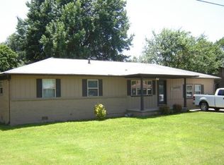 2104 SE 14th St, Bentonville, AR 72712