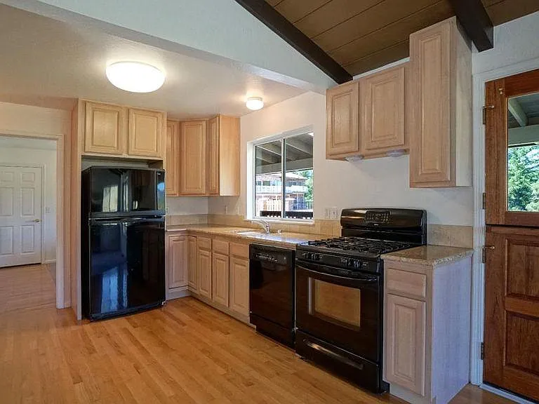 15B Casa Way — Photo 3