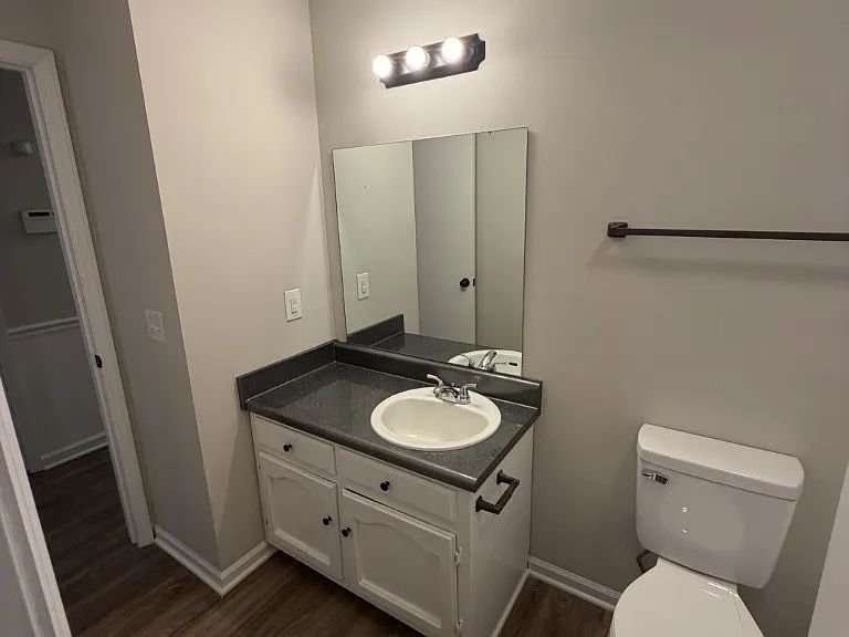 1232 Hamilton Dr — Photo 9