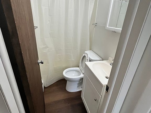 5th image of 1397 Main St #7