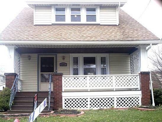 1st image of 2207 Wyandotte Ave