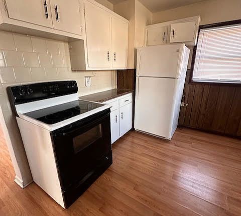 4th image of 25-01 Broadway Floor 2