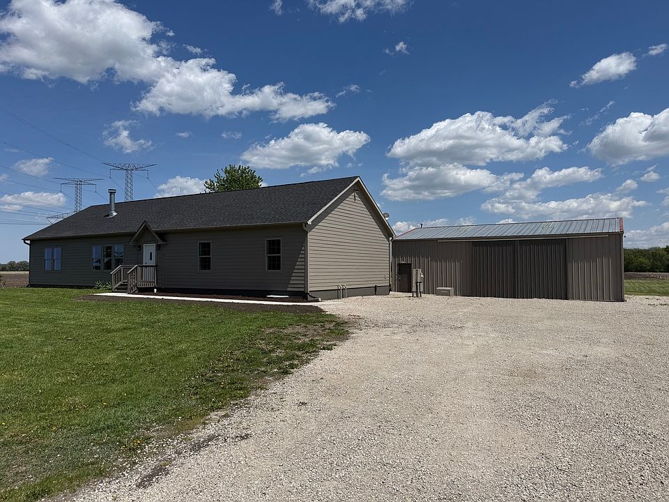 1st image of 410 S Higgins Rd
