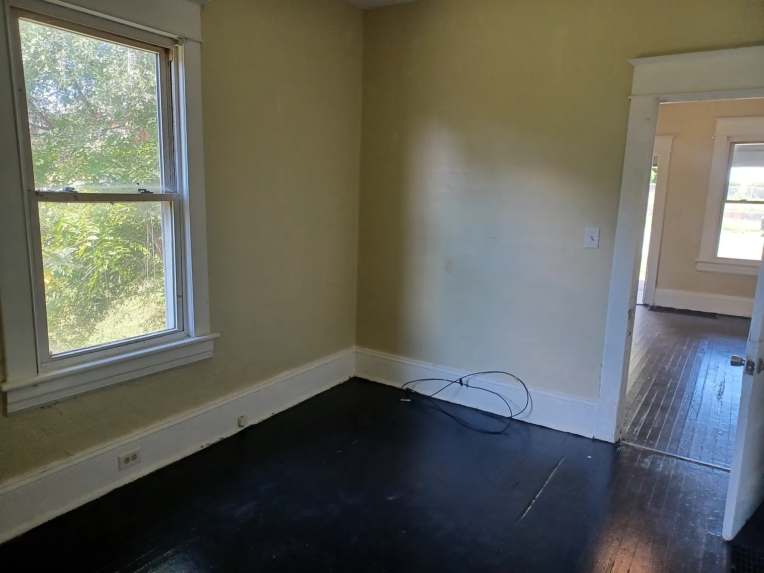 3 bed, 912 sqft, $1,400 — Photo 3