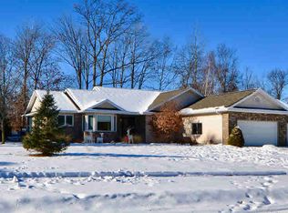 5905 N Heritage Ct, Midland, MI 48640