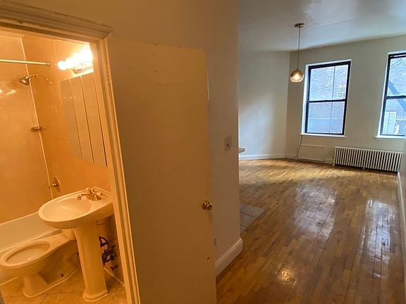 3rd image of 473 Columbus Ave #1CC