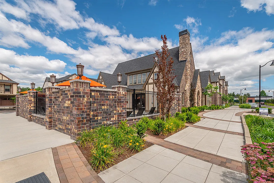 The Villas at Amberglen West — Photo 2