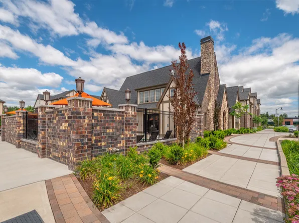 The Villas at Amberglen West