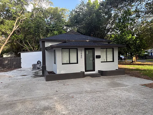 12980 NE 10th Ave Photo 1