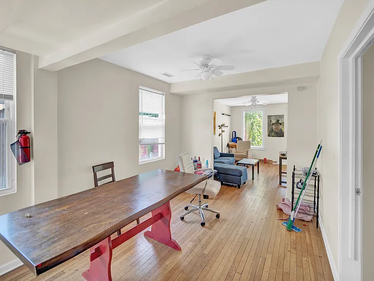 919 Foster St — Photo 21