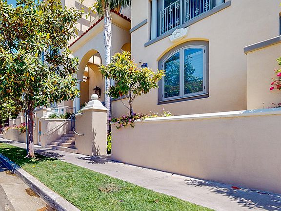 3rd image of 1000 Granville Ave APT 305