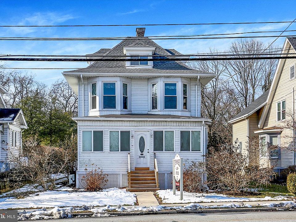 1st image of 1544 Bridge St